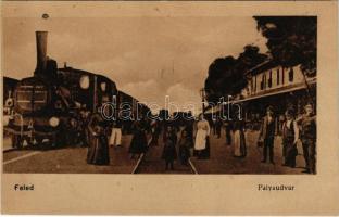 Feled, Veladín; pályaudvar, vasútállomás, gőzmozdony, vonat. Vasúti levelezőlapárusítás 346. / railway station, locomotive, train (kicsit ázott sarok / slightly wet corner)