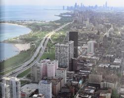 Robert Camerons: Above Chicago. A new collection of historical and original aerial photographs of Ch...