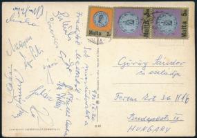 1972 Az FTC labdarúgócsapat tagjainak aláírása Máltáról hazaküldött képeslapon: Vépi, Horváth Á., Géczi, Vörös, Páncsics, Megyesi, Juhász, Martos, Füsi, Branikovits, Mucha, Tátrai, Bartosik. Szőke, Bányai, Bálint, Albert Flórián