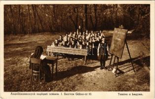 Budapest XII. Zugliget, Angolkisasszonyok Intézete, tanóra a hegyen. Szarvas Gábor út 50. (Rb)