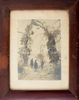 cca 1930 Vadászat télen. Eredeti vintage fotó, üvegezett keretben 13x18 cm