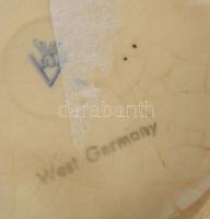 Hummel trombitás, jelzett, restaurált, m: 13 cm