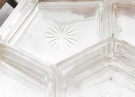 Francia art deco ezüstözött kínáló, fa fogókkal, eredeti üvegbetétekkel, pattogzással, jelzett, 39x3...