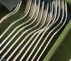 Deetjen Orfévrerie francia 63 ezüstözött evőeszköz készlet, dobozában, jelzett, jó állapotban