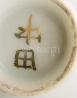 Japán porcelán katonai szakés csésze. cca 1940-1944, kalligráfiával és cseresznyeág írott szalaggal ...