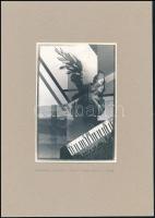 Barabás Márton (1952-): Fúga-variáció, 1982. Fotókollázs, jelzés nélkül, kartonon, 15,5x10,5 cm