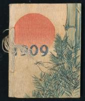 1909 Japán rizspapírra készített német nyelvű havi bontású kalendáriumfüzet 20 db sok színezett ábrával, jó állapotban, 7×5,5 cm