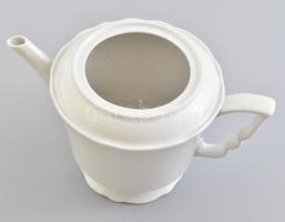 Zsolnay fehér mázas porcelán teáskanna. Jelzett, kisebb hibákkal, m: 17 cm