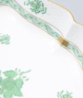 Herendi Apponyi zöld mintás kínáló. Jelzett, hibátlan, 25x26 cm
