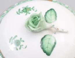 Herendi Apponyi zöld mintás fedeles leveses csésze rózsa fogóval, alátéttel. Jelzett, hibátlan, d: 1...