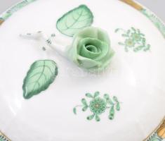 Herendi Apponyi zöld mintás fedeles leveses csésze rózsa fogóval, alátéttel. Jelzett, fogón kis sérü...