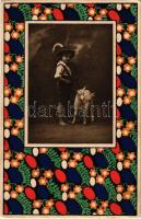 1914 Boldog húsvéti ünnepeket / Easter. Stoff-Reproduktion style art postcard from the Viennese textile pattern series. Art Nouveau W.R.B. &amp; Co. Vienne Serie 03223. (ázott sarok / wet corner)