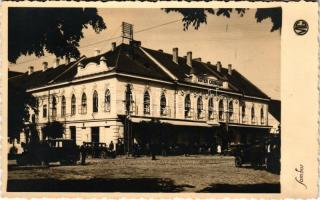 1937 Zombor, Sombor; Vadászkürt szálloda, autók / hotel, automobiles. photo