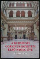 Mészáros Tamás: A Budapesti Corvinus Egyetem első nyolc éve. (Ahogy én láttam). Összeáll.: - - . (Dedikált!) Bp., 2012, Budapesti Corvinus Egyetem - Kossuth. Kiadói kartonált papírkötés. A szerző, Mészáros Tamás által Keszthelyi-Szabó Gábor (1953- ) gépészmérnök, a Szegedi Tudományegyetem rektora (2003-2010) részére dedikált példány. + Mészáros Tamás aláírt köszönő kártyája