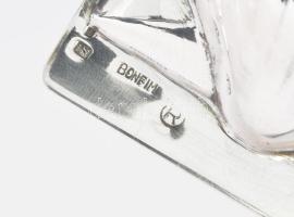 Ezüst (Ag) kagyló formájú ékszertartó tálka, jelzett, 9×8,7 cm, nettó: 32,4 g