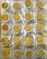 Olaszország 1862-1998. 2c-1000L (~290db) + 2002-2007. 1c-2E (8xklf) használt állapotú albumba rendez...