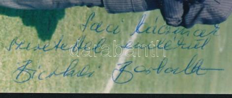 Bicskei Bertalan (1944-2011) válogatott labdarúgó, a magyar válogatott egykori edzőjének dedikációja...