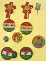 11db-os vegyes festett és műgyantás szocialista jelvény, közte 1980. "Közös űrrepülés" műgyantás fém jelvény, gyanta sérült (30mm) T:AU,XF