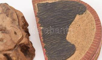 Bottyán-Kiss Mihály hagyatékából 18 darab klf faragott tárgy, közte faragott csont, faragott nyelű k...