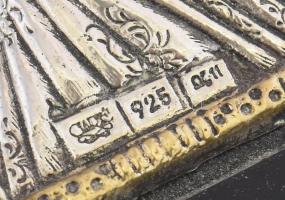 Mária a kis Jézussal. Modern ikon, ezüst (Ag) jelzett okláddal, 12x14 cm