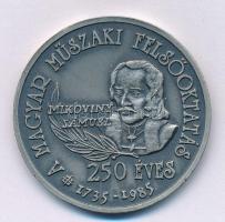 Bognár György (1944-) 1985. "250 éves a magyar műszaki felsőoktatás - 1735-1985 - Mikoviny Sámuel / Selmecbánya 1735 - Miskolc 1949 - Sopron 1919" ezüstpatinázott fém emlékérem (42,5mm) T:AU