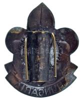 ~1930. "Hungária" bronz cserkész sapkajelvény (45x35mm) T:XF oxidáció