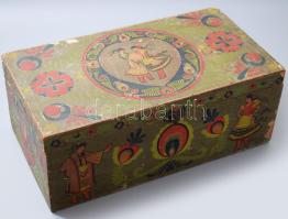 Kőbányai Polgári Serfőző és Szent István Tápszerművek által gyártott Szent István Tejkaramellák díszdoboza, fa, kopással, kis sérüléssel, 36x19x14 cm