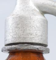 Lázár Ödön Marosvásárhely borostyánszínű szódásüveg, bordás testtel, Vitrometan által gyártott üvegg...