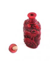 Korallból faragott parfümös üveg, jelzett, m: 9 cm