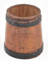 Köpülő edény, dézsa. Fa, vas. 22 cm (hozzáillő fejrész a 12021-es katalógusszám alatt)