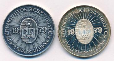 Képíró Zoltán (1944-1981) 1979. "Magyar Éremgyűjtők Keszthelyi Csoportja / 25 éves Keszthely város" kétoldalas jelzett Ag + ezüstpatinázott bronz emlékérem pár (34,97g/0.835/42,5mm) T:AU (Ag eredetileg PP), patina, ujjlenyomat Adamo KE17