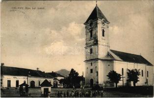1932 Oszlány, Oslany; Rim. kat. kostol / utcakép templommal, szálloda, vendéglő / street view with church, hotel, inn (kis szakadás / small tear)