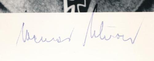 Werner Schröer (1918-1985) német Luftwaffe pilóta, repülő ász (114 légi győzelem), a Vaskereszt Lova...