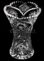 Ólomkristály váza, hántolt mintával, m: 20,5 cm