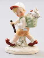 Német kézzel festett vándorfiú figura, jelzett, m: 15 cm