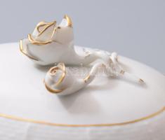 Herendi bobbonier, rózsa fogóval, háncsnyomott felülettel, jelzett, minimális pattogzással, 18x10 cm