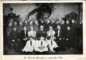 1931 Ein Teil des Personales in ungarischer Gala. Ungarisches Weinhaus, Wien, Restaurant Pataky / Hungarian restaurant in Vienna, winehouse, Hungarian restaurant (EB)