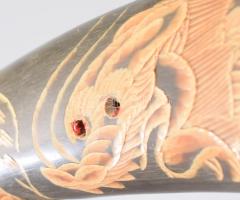 Kínai faragott vízibivaly szarv pár, szemeknél hiánnyal, fa talpon, m: 37 cm