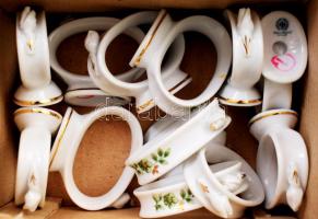 Hollóházi Erika mintás 82 részes étkészlet. Jelzett, jó darabokkal, kis kopással