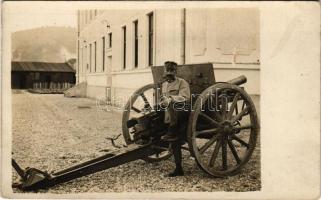 1917 Osztrák-magyar tüzér ágyúval / WWI Austro-Hungarian K.u.K. military, artillery + "K.u.k. Festungszeugs Abteilung No. 6." photo