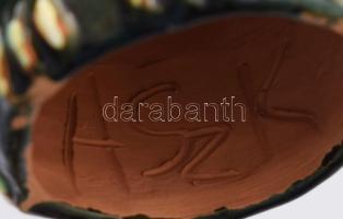 Antalfiné Szente Katalin: Bagoly. Mázas kerámia, talpán apró mázhibával 11x11 cm