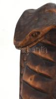 Kobra kígyó, faragott fa szobor, m: 26 cm