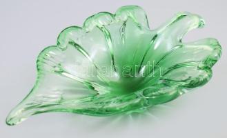 Cseh levél formájú üveg tál. Anyagában színezett, csiszolt, formába öntött, hibátlan 32x20 cm