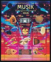 Music instruments, Zene, hangszerek kisív