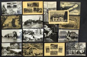 Több mint 630 db kisalakú fekete-fehér magyar városképes lap, érdekes, változatos anyag