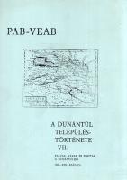 A Dunántúl településtörténete VII. Falvak, várak és puszták a Dunántúlon a XI-XIX. században. Szerkesztette: Somfai Balázs. Veszprém, (1989). MTA Pécsi és Veszprémi Akadémiai Bizottsága (NEVIKI ny.) 568 p. Egyetlen kiadás. Összesen 400 példányban készült településtörténeti konferenciakötet. Az MTA Pécsi és Veszprémi Akadémiai Bizottsága Történelmi Szakbizottságának Településtörténeti Munkabizottsága 1976-1992 között rendezte meg konferenciáit. Tanulmánykötetünk az 1987 októberében megrendezett VII. Dunántúli Településtörténeti Konferencia háromnapos ülésszakjának plenáris előadásait tartalmazza. A késő-kádári korszak anyagi forráshiányának jellemző bizonyítéka, hogy az 1987-es konferenciakötet maga csak két évvel később látott napvilágot; a tanulmányok a társadalomtörténet legszélesebb spektrumából valók, korántsem korlátozódnak a jobbágyság jog- és gazdaságtörténetére. A tartalomból: Feld István: A Dunántúl várépítészetének korszakai -- Herényi István: Vas megye várai -- Kubinyi András: Főúri rezidenciák a középkor végén -- Turbuly Éva: Zala megye és a kanizsai vár viszonya a török elleni védelmi harcok idején. A megye kötelezettségei és sérelmei 1568-1600 -- Fenyvesi László: Elmagyarosodott délszlávok a Dunántúl törökellenes védelmi rendszerében 1521-1606 -- Gecsényi Lajos: Győr határa a XVI-XVII. században. Kertek a város körül -- Majdán János: A közlekedés szerepe a dunántúli falvak foglalkozási szerkezetében 1910-ben -- Tordai György: Egy Jagelló-kori köznemes rokonsága és pályája. Szempontok a Jagelló-kori ügyvédség történetéhez -- Reőthy Ferenc: Présházak, pincék, csárdák, kocsmák, vendégfogadók a dél-balatoni borvidéken -- Srágli Lajos: Bányászat és ipar Zala vármegyében a XIX. században -- Bana József: A cigányság helyhez kötése a nyugat-dunántúli megyékben a XIX-XX. század fordulóján -- Hudi József. Írni tudás Veszprém vármegyében a XIX. század közepén -- Feiszt György: A községi pecséthasználat elterjedése Vas megyében a XVIII-XIX. században -- Vargha Dezső: A pécsi polgári dalosmozgalom fejlődése a XIX. század második felében. Egyes tanulmányokat oldalszámozáson belül egész oldalas térképvázlatok kísérnek. Fűzve, enyhén sérült gerincű, illusztrált kiadói borítóban. Jó példány. Ritka.
