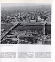 Perényi Imre: A város központja. Tervezés és rekonstrukció. (Dedikált.) Budapest, 1970. Műszaki Köny...