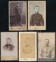 cca 1890-1910 Katonaportrék, 5 db vizitkártya különböző műtermekből (Rechnitzer István Versec, Funk A. Temesvár, stb.), változó állapotban, 11x6,5 cm körül
