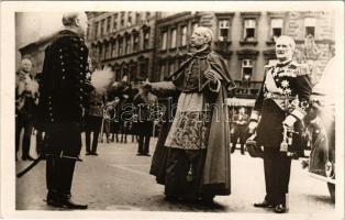 1938 Budapest, Szent Év, Eugenio Pacelli bíboros (a későbbi XII. Piusz pápa) és Horthy kormányzó. photo