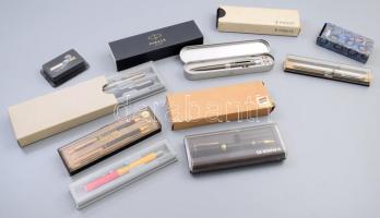 9 dobozos toll, golyóstoll, töltőtoll, töltőceruzákat is tartalmazó készlet. Parker és más jobb márkák, céges logókkal. MÁV, MATÁV, WESTEL, Roche, stb, hozzá egy kitűző, Opel kulcs, nyakkendőtű